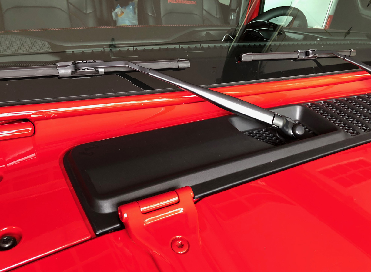 Jeep Gladiator Buy a New Jeep Glaidator - Get a Free Pair of Sandals! {filename}